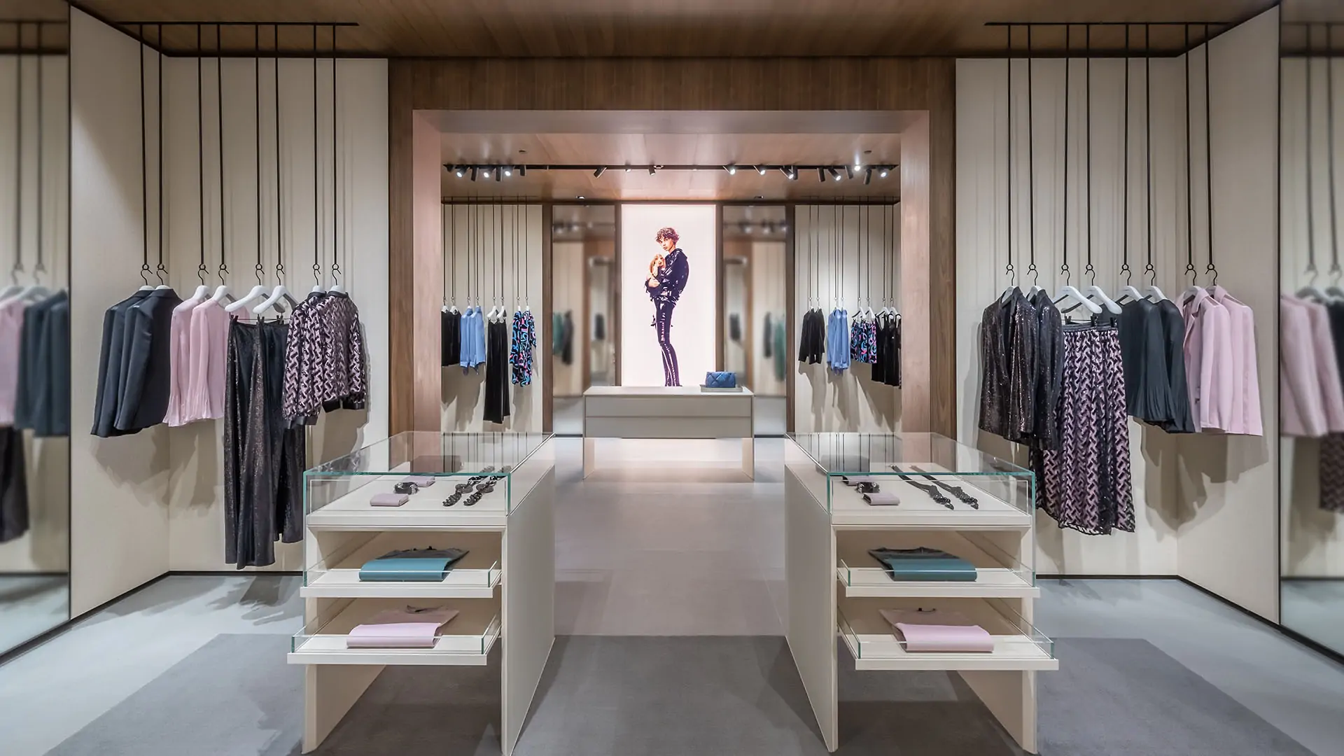 Emporio Armani - Obra Saeng Engenharia
